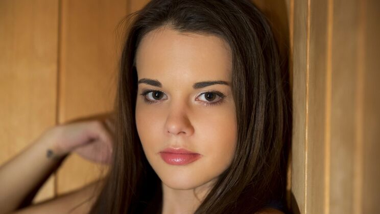 [Oldje] - Young And Hot In Sauna - Baby Jewel - Erick