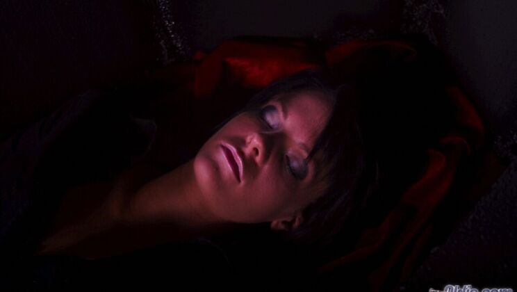 [Oldje] - Hands Off Brunette - Aliz - Sergio