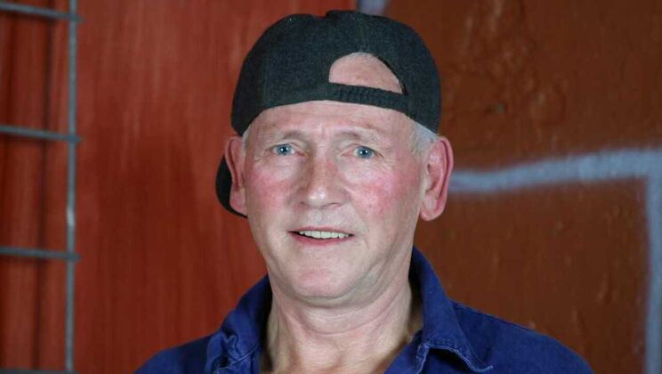 [Oldje] - Rachel Offers Her Help with a Smile - Rachel Evans - Barry