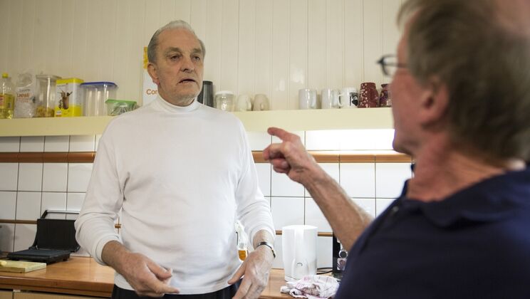 [Oldje] - Young Maid Gets Cummed - John - David - Teressa Bizarre