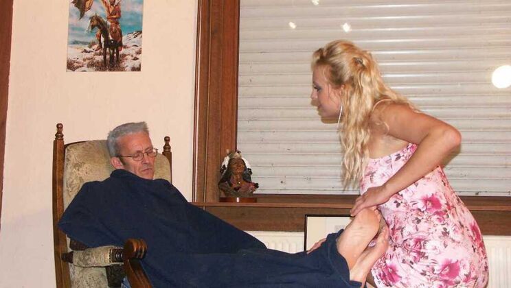 Ball Licking Massage Experience