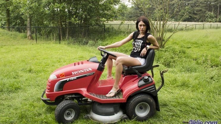 [Oldje] - Old Farmer's Shemale Fantasy - Erika Bellucci - Attilah