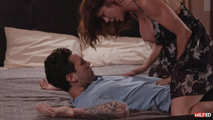 [Milfed] - Small Hands Fucks Alexis Fawx in Missionary