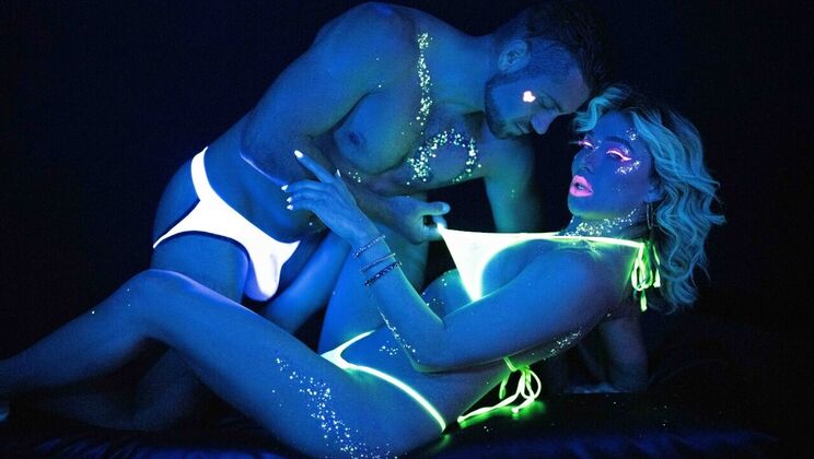 [TransAngels] -  Naughty Shemale In Heat  - Dante Colle - Emma Rose