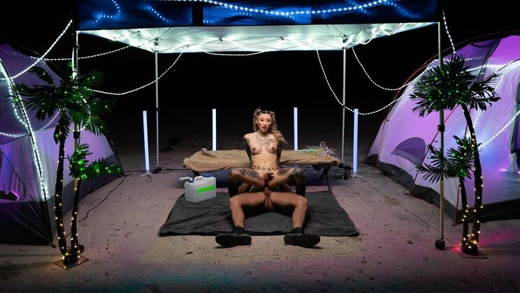 [TransAngels] - Tattooed Raver Girl's Desert Sexcapade - Roman Todd - Billie Beaumont