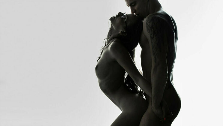 Blonde Bombshell Lady Bug Gets Creampied