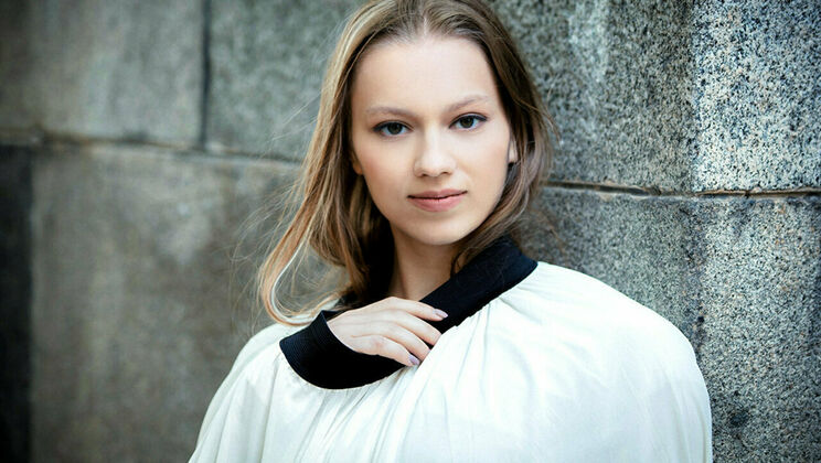 [SexArt] - Ballerina Mia Split's Masturbation Surprise - Mia Split