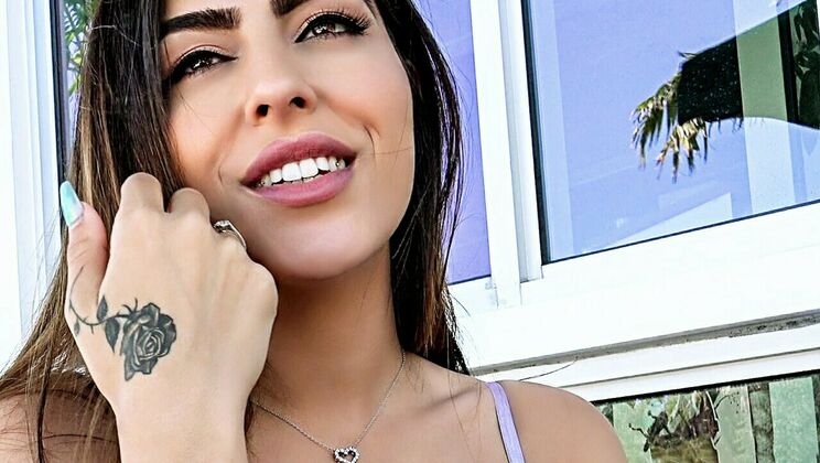 Audrey Royal Blows and Swallows