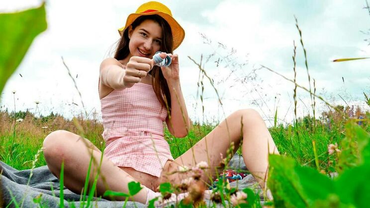 [ClubSweethearts] - Shaved and Naked in the Garden of Delights