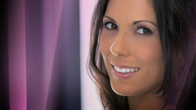 Shaved Curly Beauty Masturbates