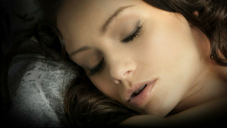 [SexArt] - Interracial Desire in the Wind - Sophie Lynx