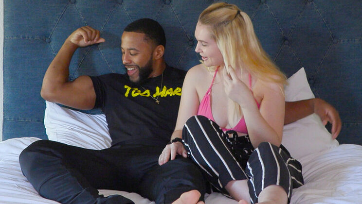 [HotGuysFuck] - Draco Young Shows Off His Huge Black Cock To Layla Quinn