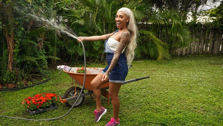 [RKPrime] - Blonde Hardcore Gardener - Logan Xander - Kona Jade