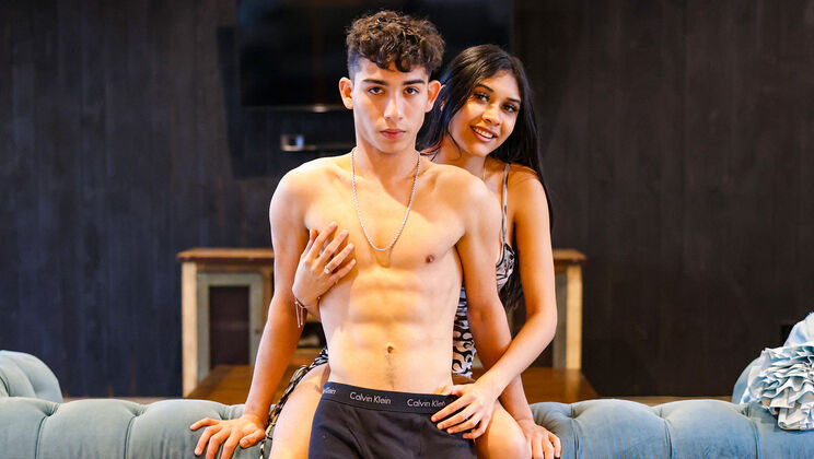 [HotGuysFuck] - Reina Heart And Johnny Ortega Have A Late Night Affair - Reina Heart - Johnny Ortega