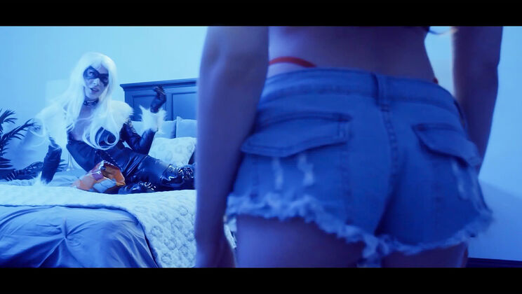 Out of the Bag: Hot Lesbian Action