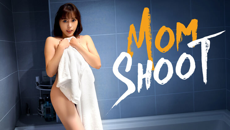 [MomShoot] - Wild Asian Lena's Bathroom Play - Lena - Zeng Ciang