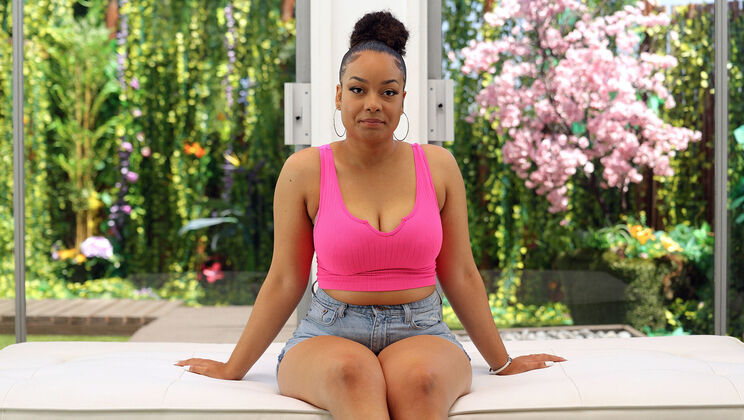 [NetVideoGirls] - Sarah Blows Her Way In - Sarah