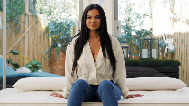 [NetGirl] - Sophia's Cowgirl Casting Couch - Sophia - Numi