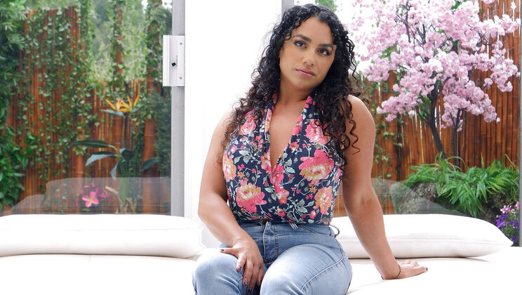 [NetGirl] - Brianna's Blowjob Tryout