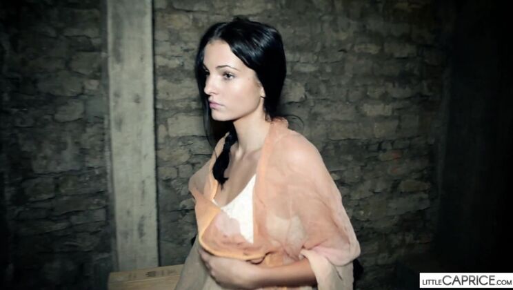 [CapriceDivas] - Sapphira Solo Fingering Action - Sapphira