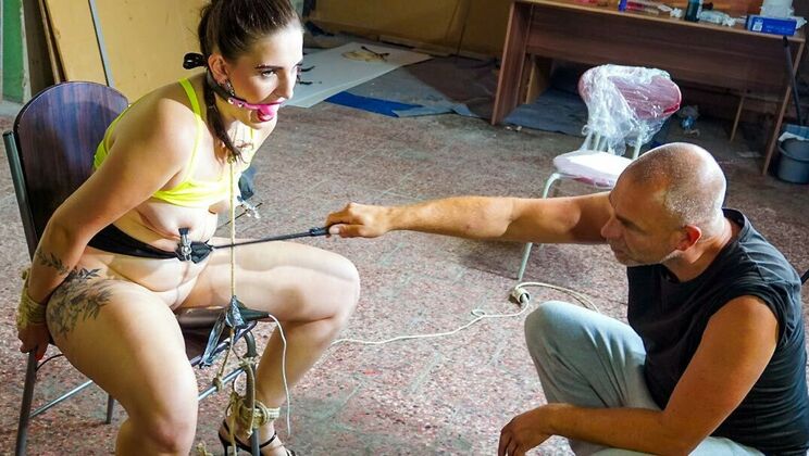  Suzie's Shaved and Dominated 