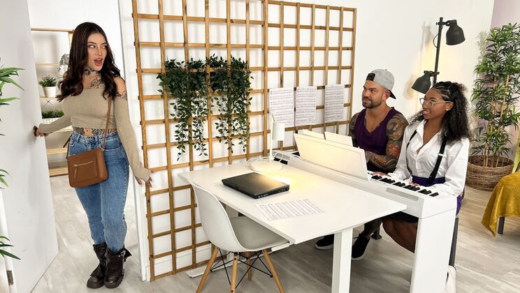 [CrazyCollegeGFs] - Standing Doggystyle with Bubble Butt Piano Tutor - Juan Lucho - Barbie Rous