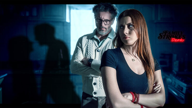 [FamilyStrokes] - Stella Luxx’s Tight Pussy Licked and Covered in Cum - Mike Mancini - Stella Luxx