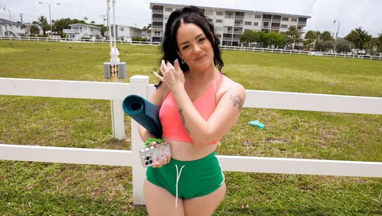 Thick Ass Babe Getting Naughty