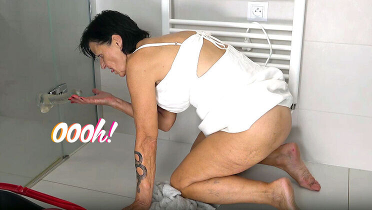 [Grandmams] - Cocco Grand’s Steamy Afterparty Sex Toys - Cocco Grand