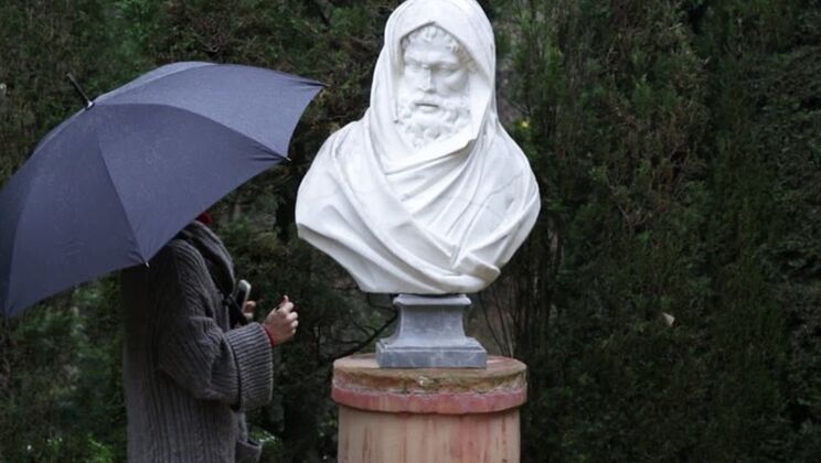 Julia Roca Spanish Hairy Pussy Adventure in Park