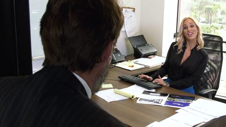 Sarah Jessie Brown Eyes Blowjob and Hardcore