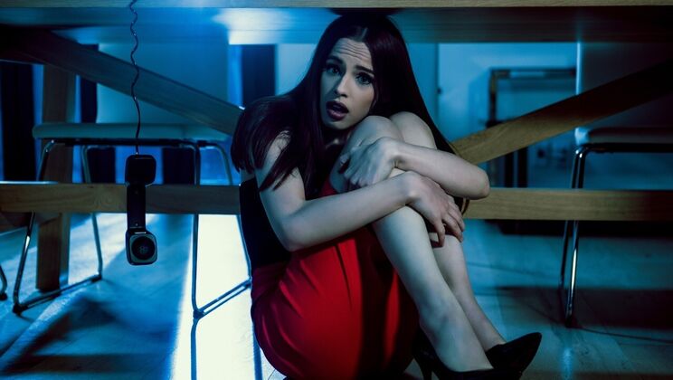 Brunette Business Woman Jillian Janson Sucks Big Cock For Silent Caller