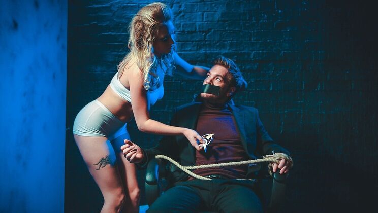 Natural Tits and a Medium Ass - Giselle Palmer's Assets