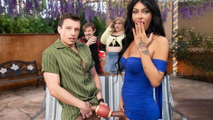 [TransAngels] - Johnny Palms Balls Deep Fucking Victoria Grant's Tight Pussy